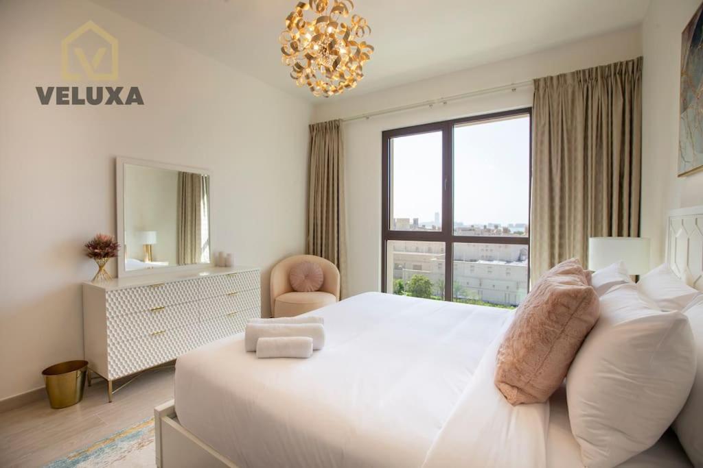Veluxa - Luxury And Bright 1 Bedroom Apartment, Burj View! Dubai Luaran gambar