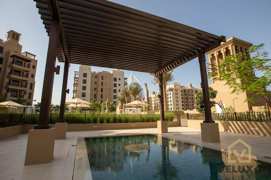 Veluxa - Luxury And Bright 1 Bedroom Apartment, Burj View! Dubai Luaran gambar